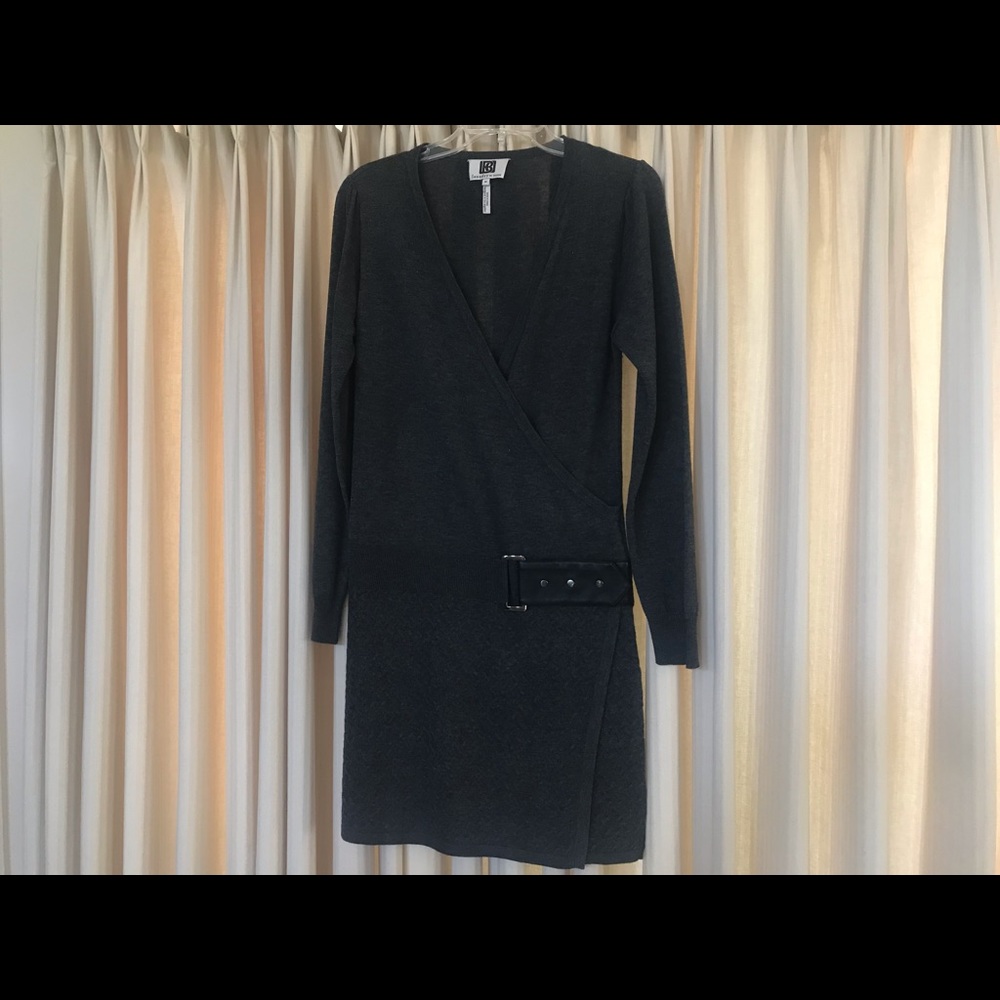 LAUNDRY Charcoal grey mini sweater dress
